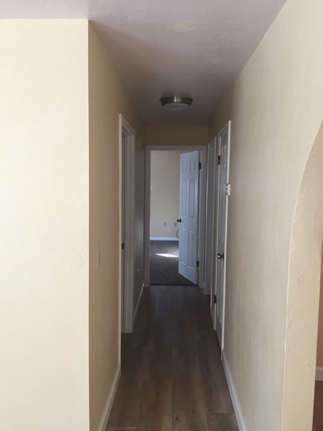 Building Photo - 3 Bdr 2 Ba Concrete Block Home on One Acre