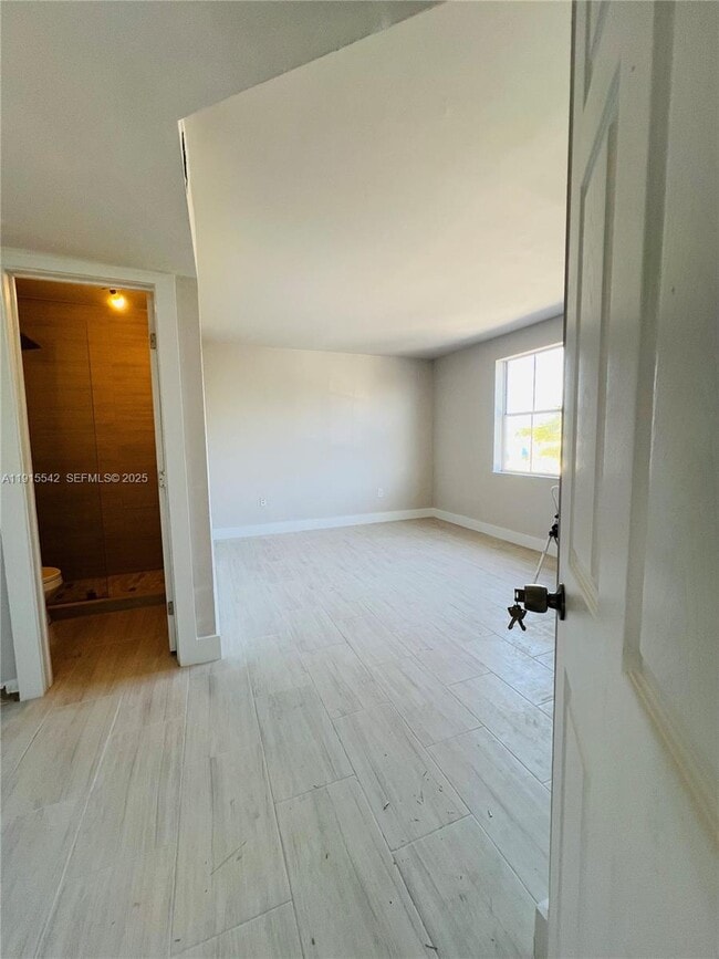 Building Photo - 380 NW 85th Pl