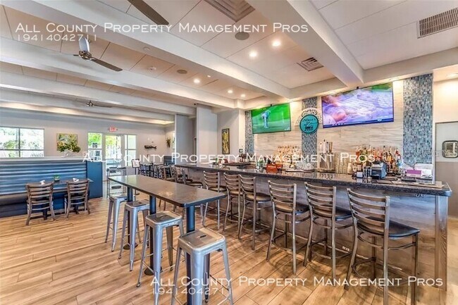 Building Photo - VillageWalk/Spacious/Great Amenities