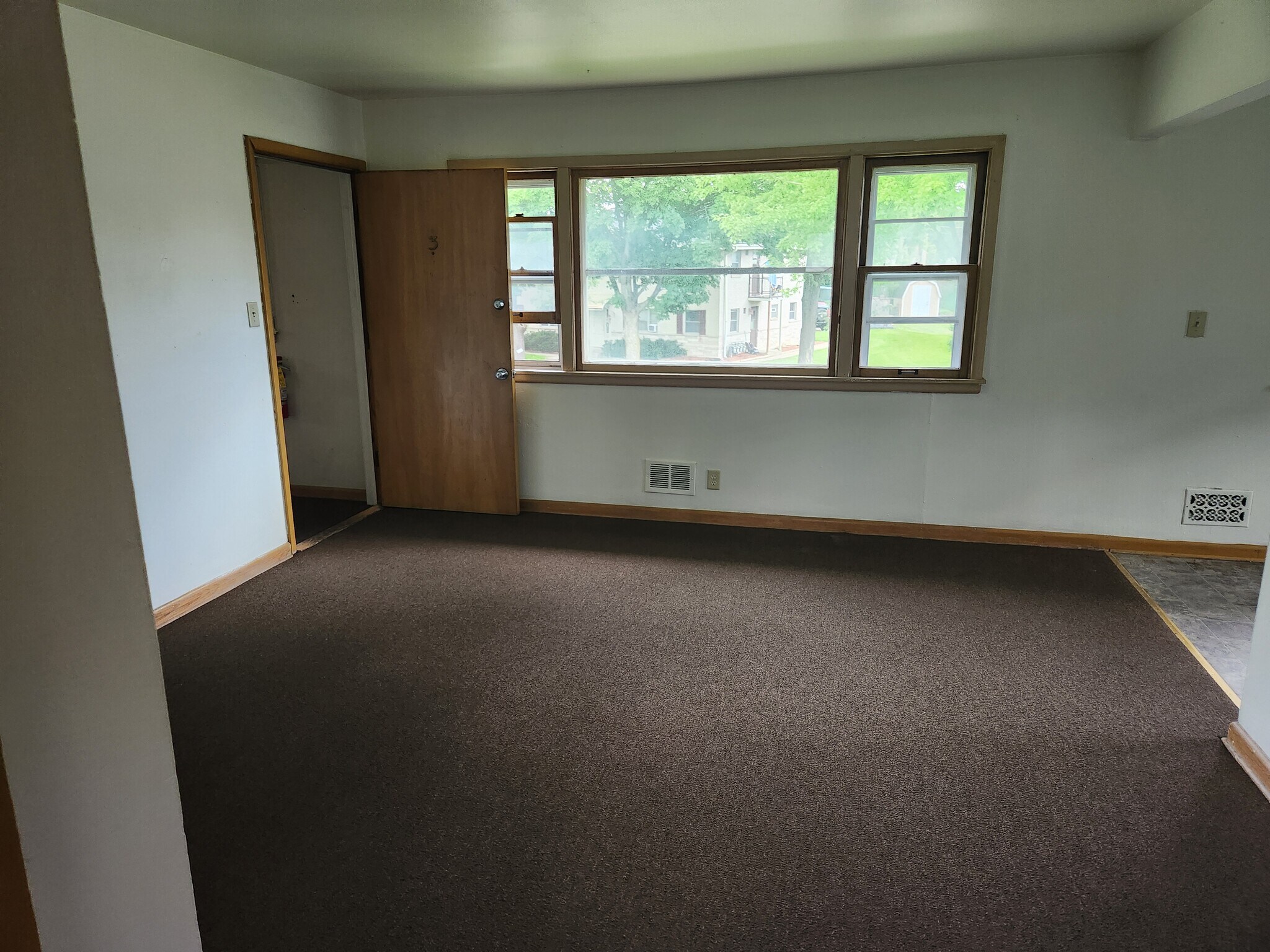 Building Photo - 7223 W Lakefield Dr