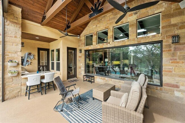 Building Photo - 7617 Lazy River Cove