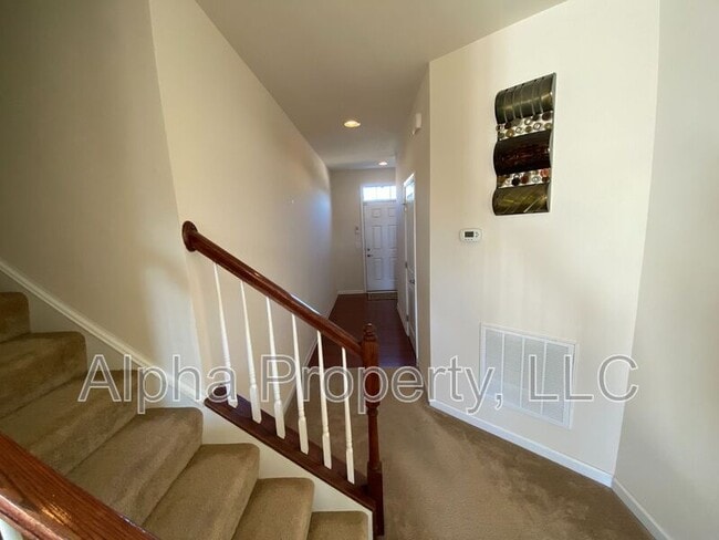 Building Photo - 308 Corday Ln