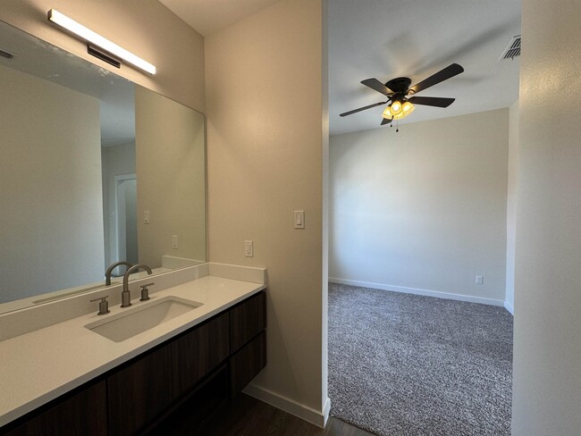 Building Photo - 210 Veracruz Dr