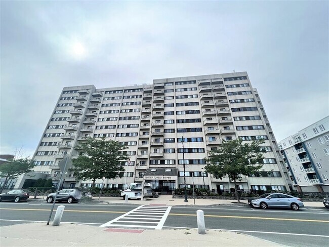Primary Photo - 510 Revere Beach Blvd