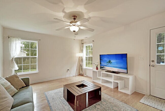 Building Photo - 2525 Wayne Scott Court FOR RENT!