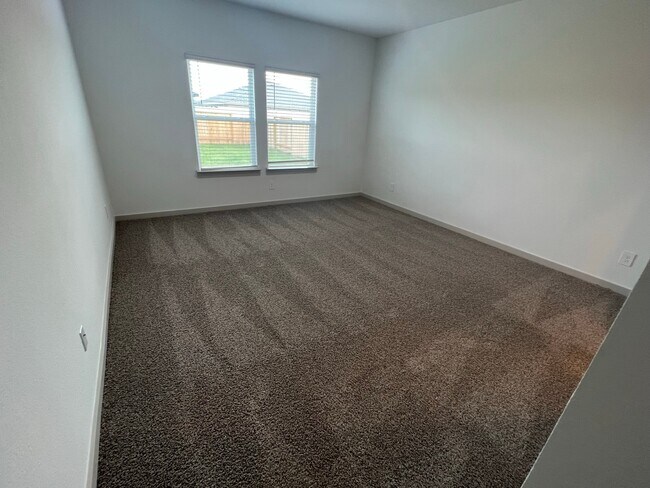 Building Photo - 7719 Brushwood Dr