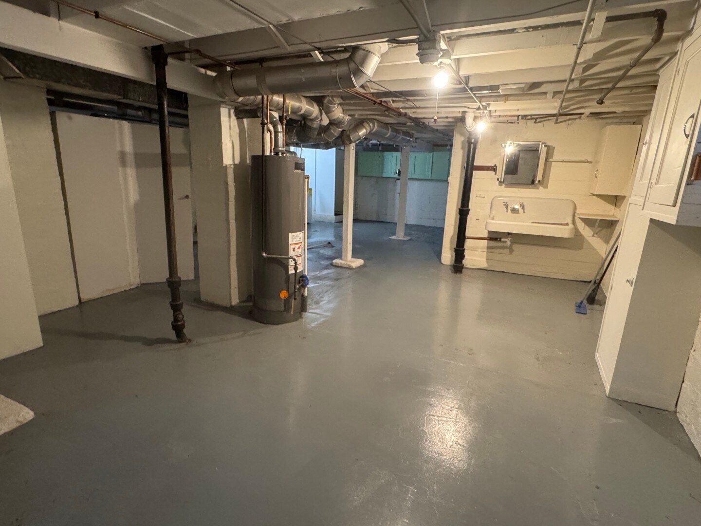 Building Photo - 2246 Bellevue Ave