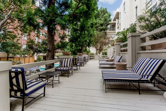 Building Photo - 1440 Veteran Ave