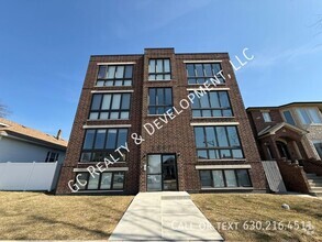 Building Photo - *** 3 BDRM- 2 BTH / W&D IN UNIT / GARAGE P...