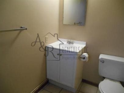 Building Photo - 708 Village Dr