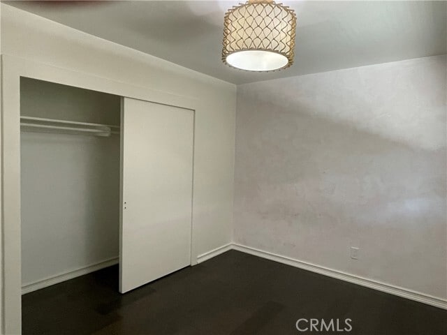 Building Photo - 450 E 248th St