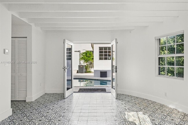 Building Photo - 4491 Prairie Ave