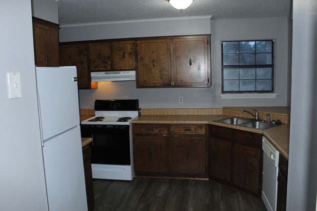 Building Photo - Heart of Evans Ranch Home