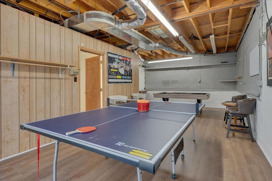 Building Photo - 1016 Shalimar Dr