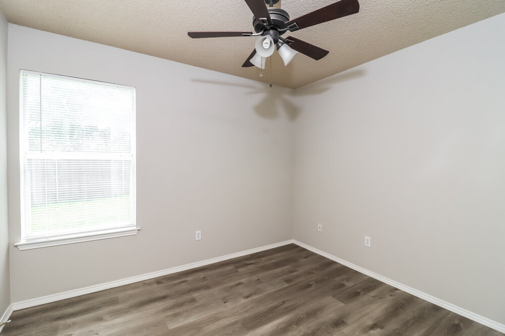 Building Photo - 10662 Flamewood Dr