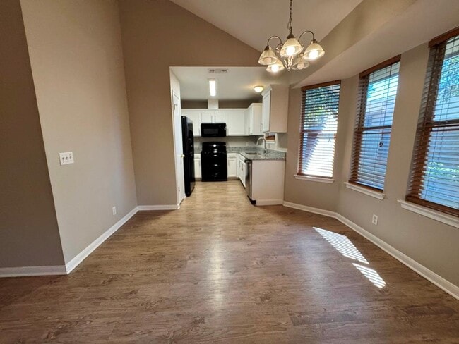 Building Photo - 219 Crystal Knoll Blvd