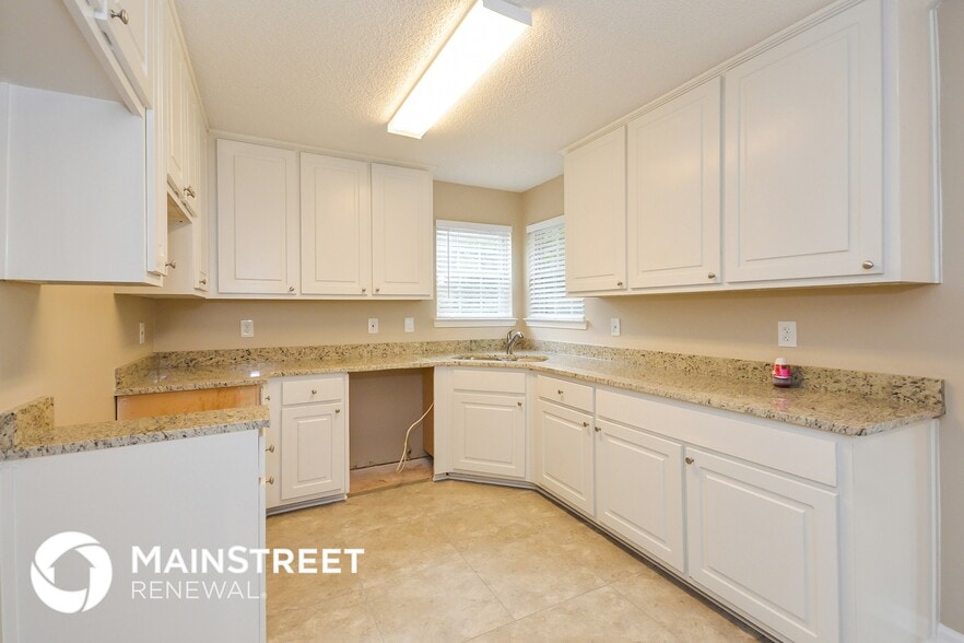 Building Photo - 5014 River Overlook Way