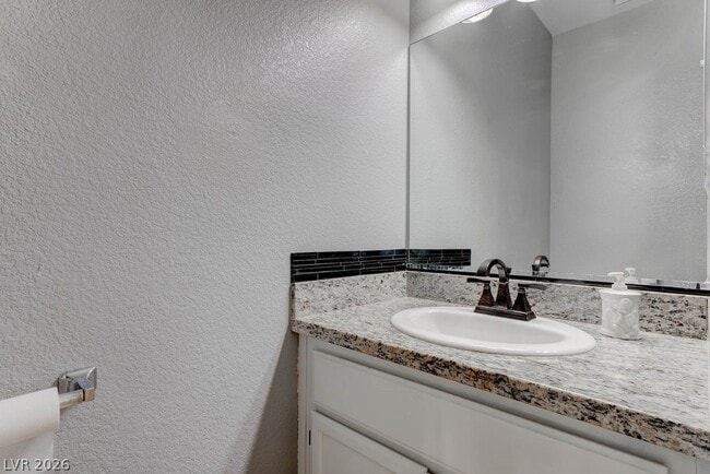 Building Photo - 2205 Riderwood Ave