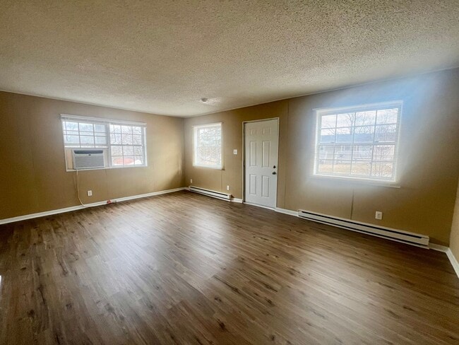 Building Photo - 615/617 Texas Ave