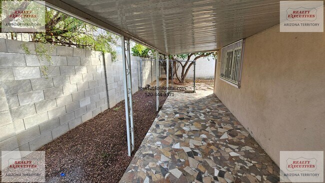 Building Photo - Greenlee