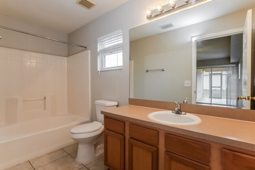 Building Photo - 1378 Willow Crest Dr