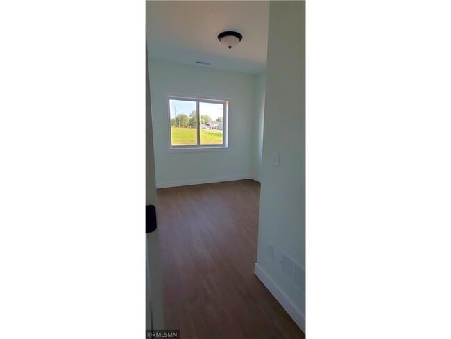 Building Photo - 1229-1231 Wisteria Ln