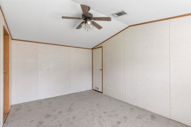 Building Photo - 10821 TX-150