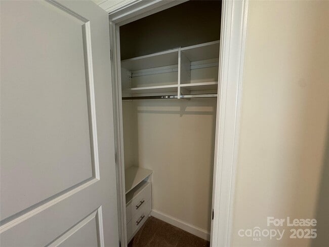 Building Photo - 4641 Collingham Dr