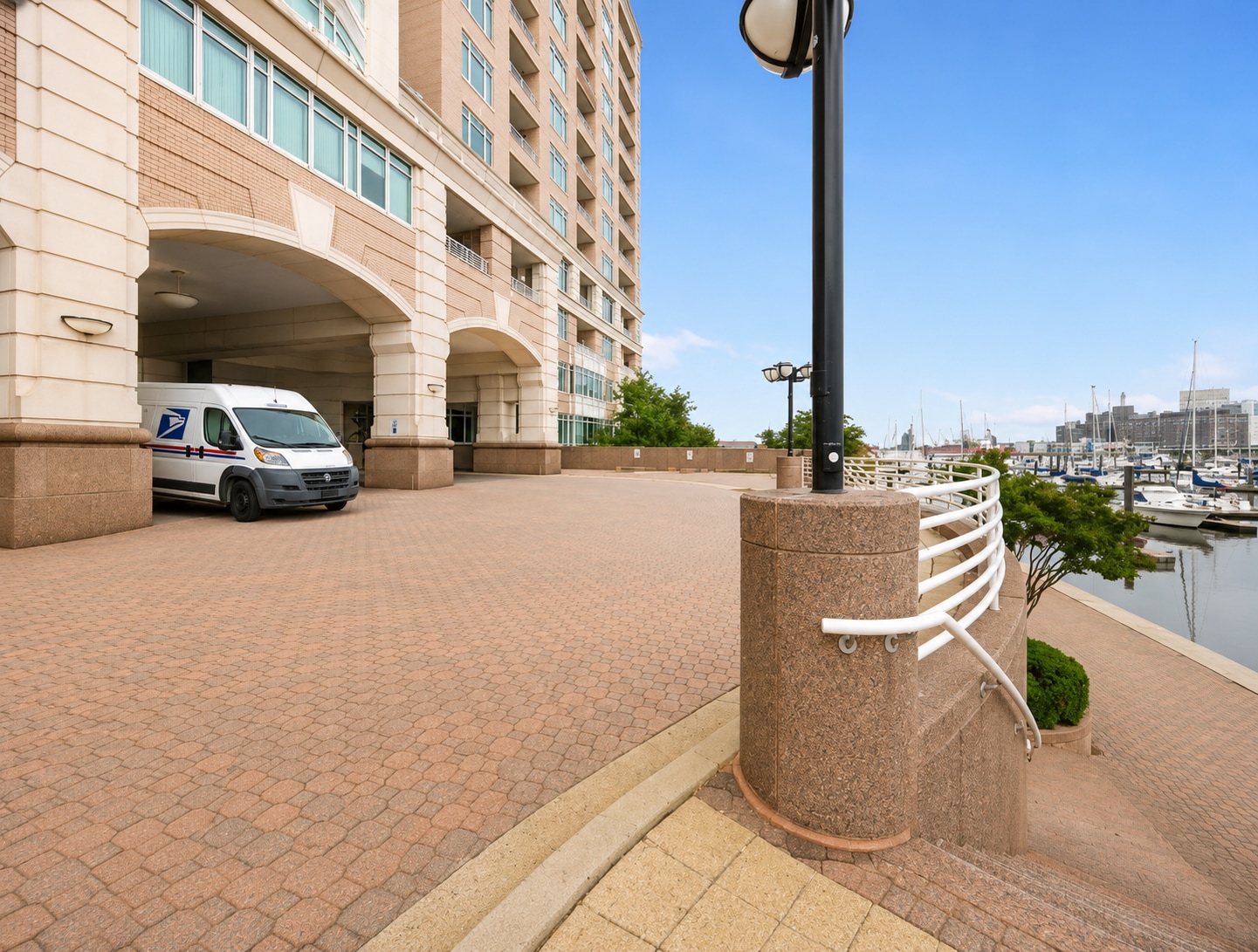 Building Photo - 100 Harborview Dr