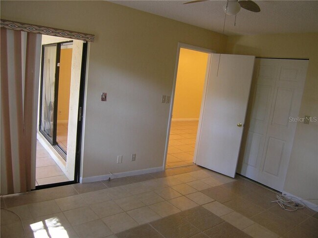 Building Photo - 2051 Sunset Grove Ln