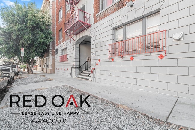 Building Photo - 687 Shatto Pl