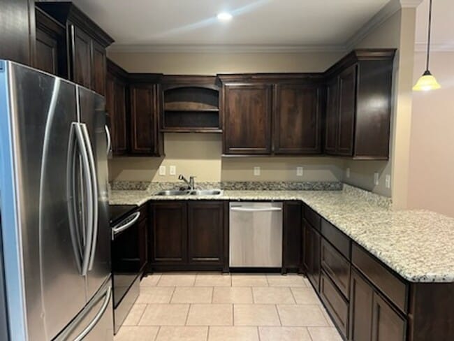 Building Photo - 3915 Mobley Cir