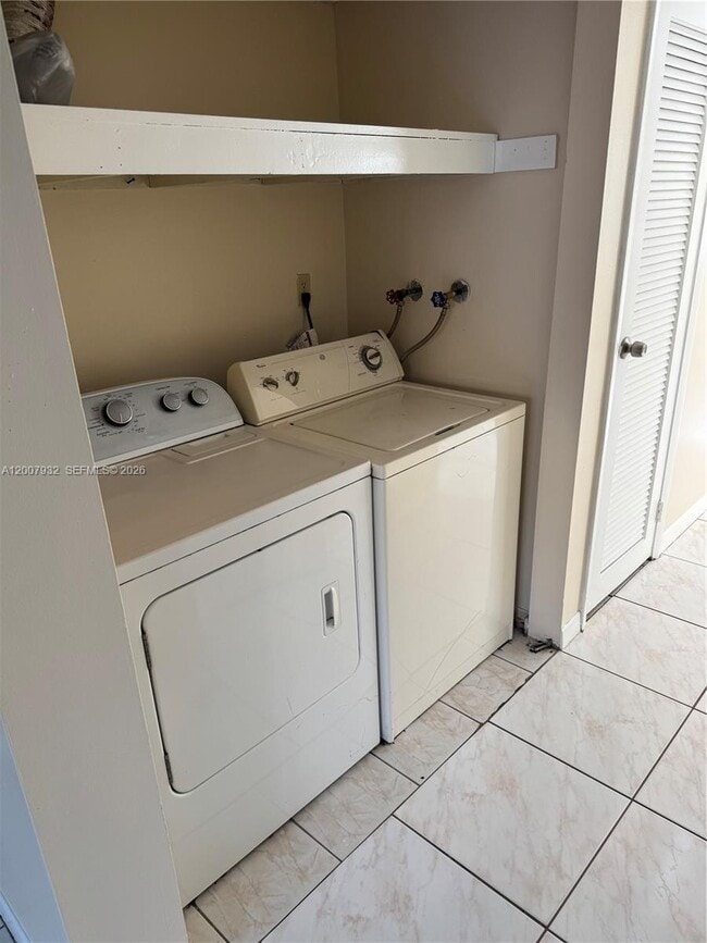 Building Photo - 5841 Blueberry Ct