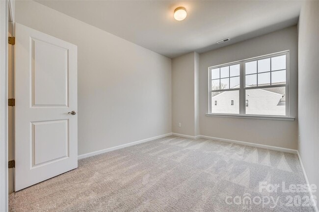 Building Photo - 229 Brks Spgs Dr