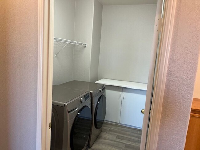 Building Photo - Rancho Bella Vista 3 bedroom on quiet cul-...