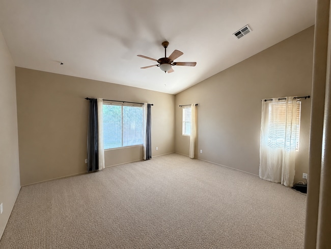 Building Photo - 3 BEDROOM HOME IN FALLS RANCH!