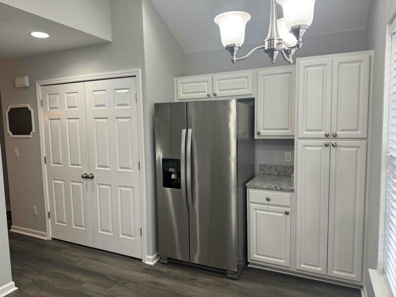 Building Photo - 139 Arlington Downs Blvd