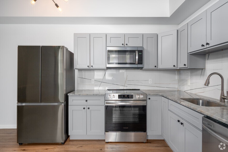 1BR, 1BA - 810SF - Kitchen - Monocacy Apartments