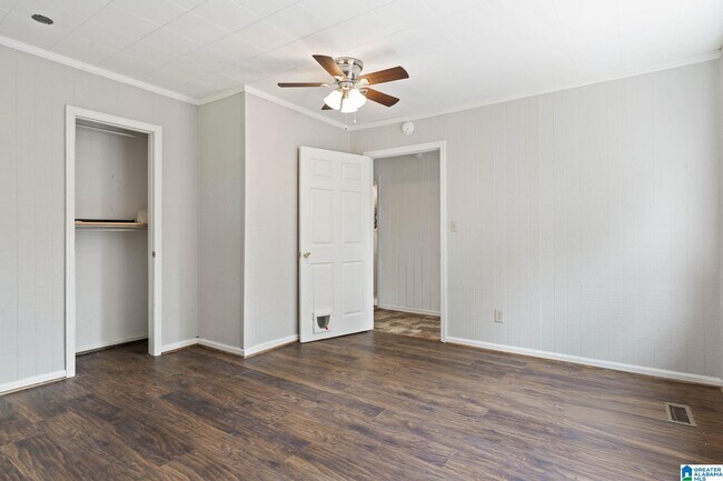 Building Photo - 5 Beverly Heights