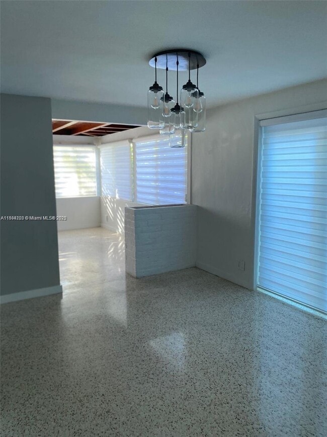 Building Photo - 6880 SW 77th Terrace