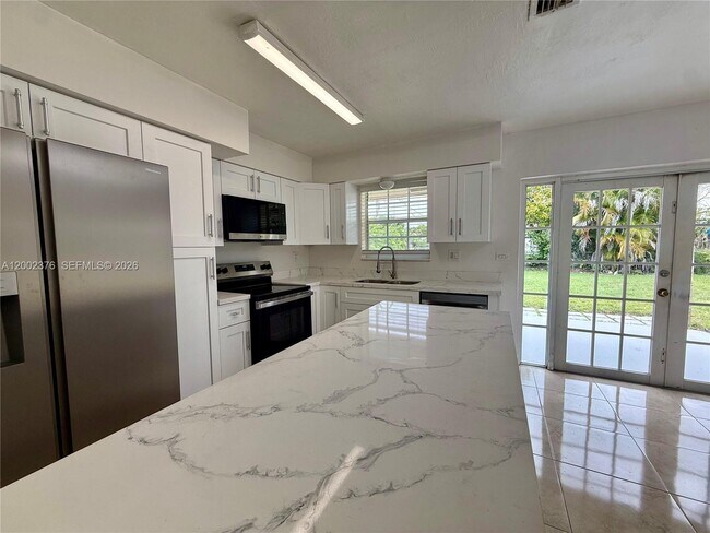 Building Photo - 6781 Garfield St