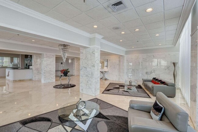 Building Photo - 5440 N Ocean Dr