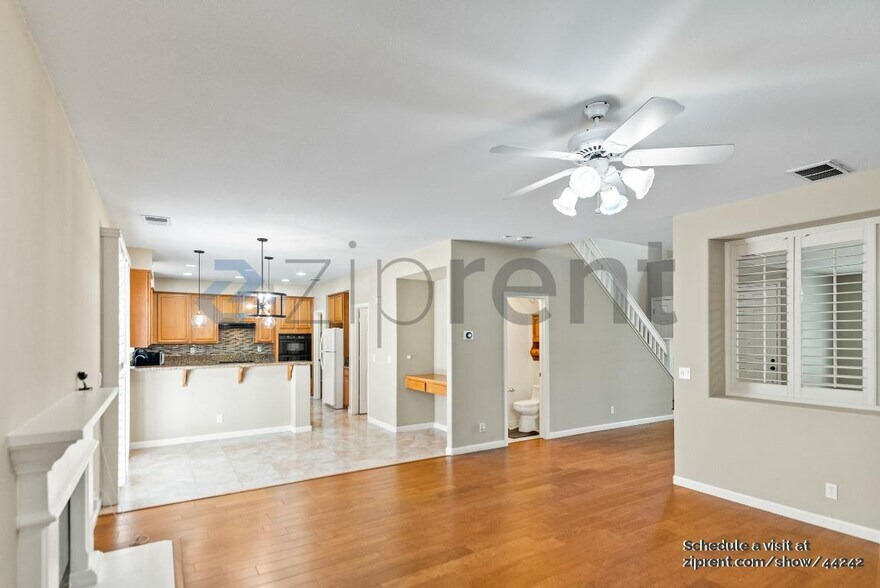 Building Photo - 856 Dederick Ct
