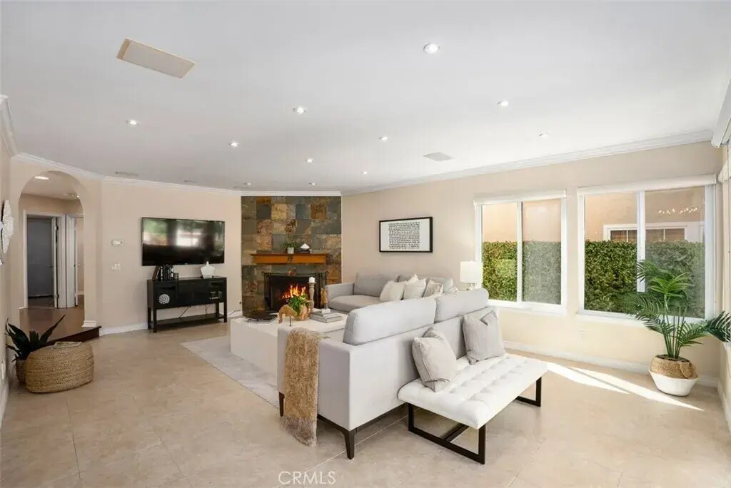 Building Photo - 29301 Alfieri St