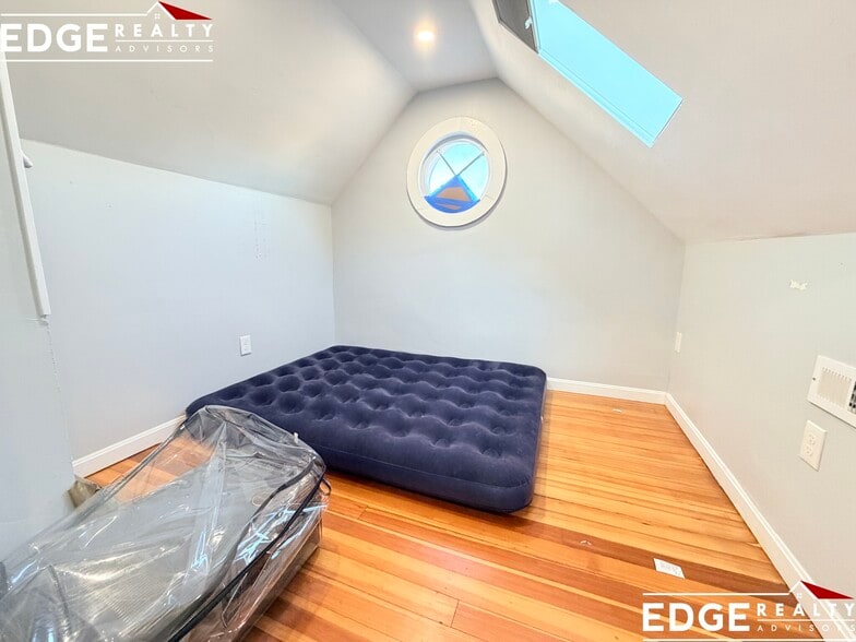 Building Photo - 24 Tremont St