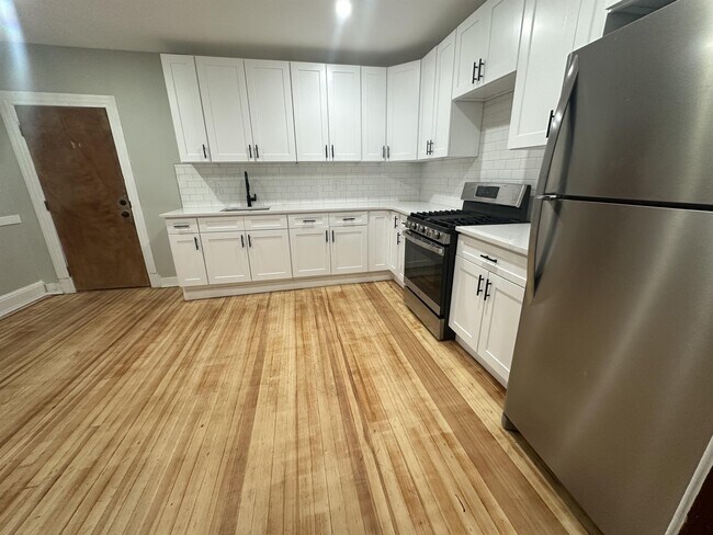 Building Photo - 225 W Main St