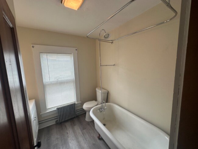 Building Photo - 56 Laurel St