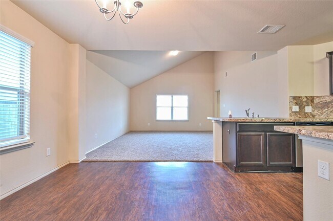 Building Photo - 20330 Louetta Reach Dr