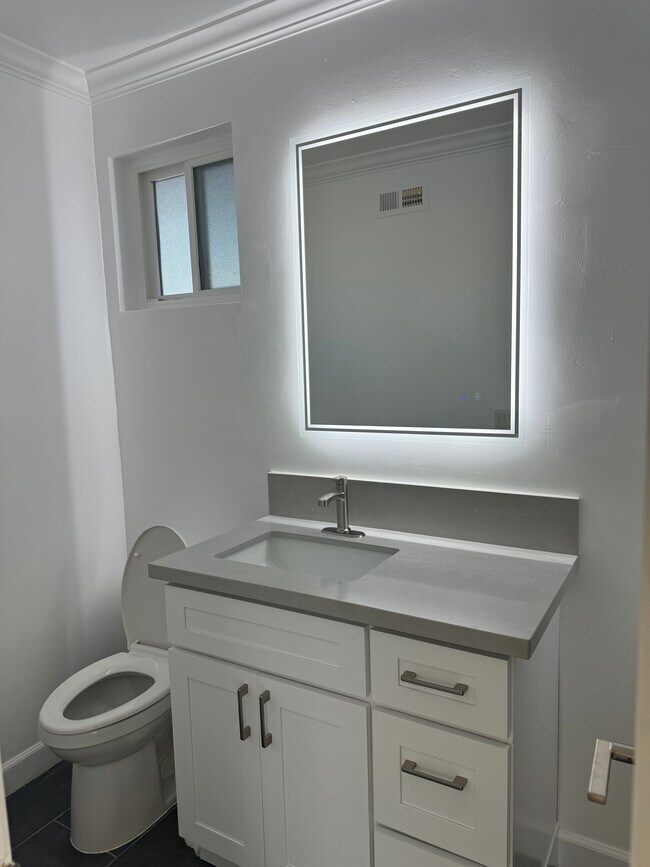 Building Photo - 3536 West Ave