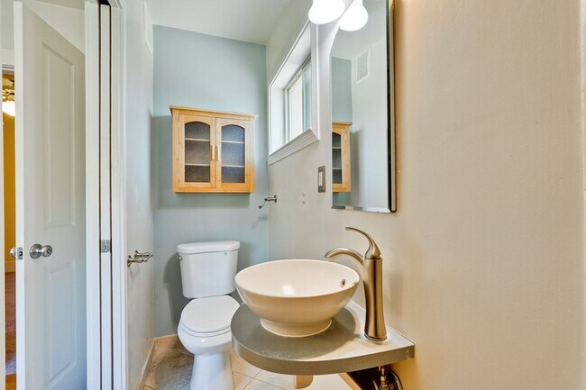 Building Photo - Single Family 3 Bed 2 Bath House in Santa ...